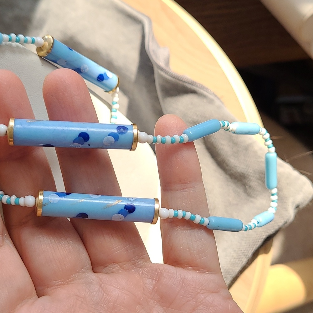 🌼2/$12 New Old Stock Long Vintage Light Blue & White Floral Necklace